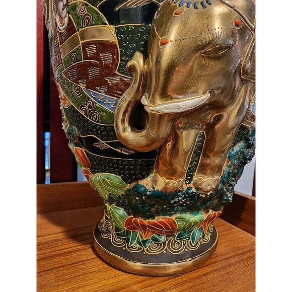 Antique Japanese Satsuma Moriage Relief Vase with Elephant 12" - Picture 5 of 9